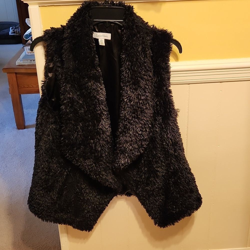 Calvin Klein Women's Black Faux Fur & Faux Shearling Open Vest Size S